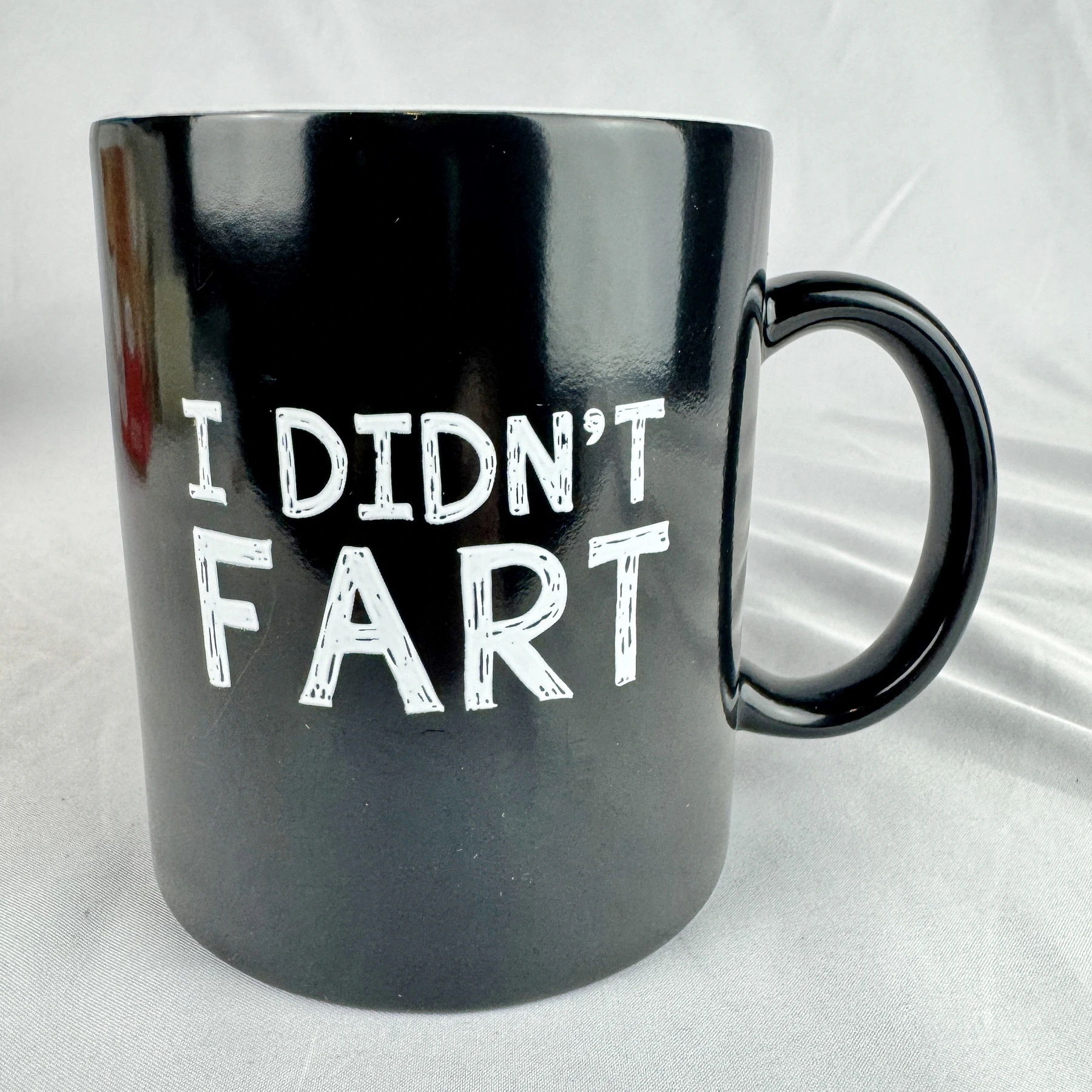 "I DIDN'T FART..." 16oz Mug Novelty Heat Sensitive Color Changing GR8AM NIB - Image 2