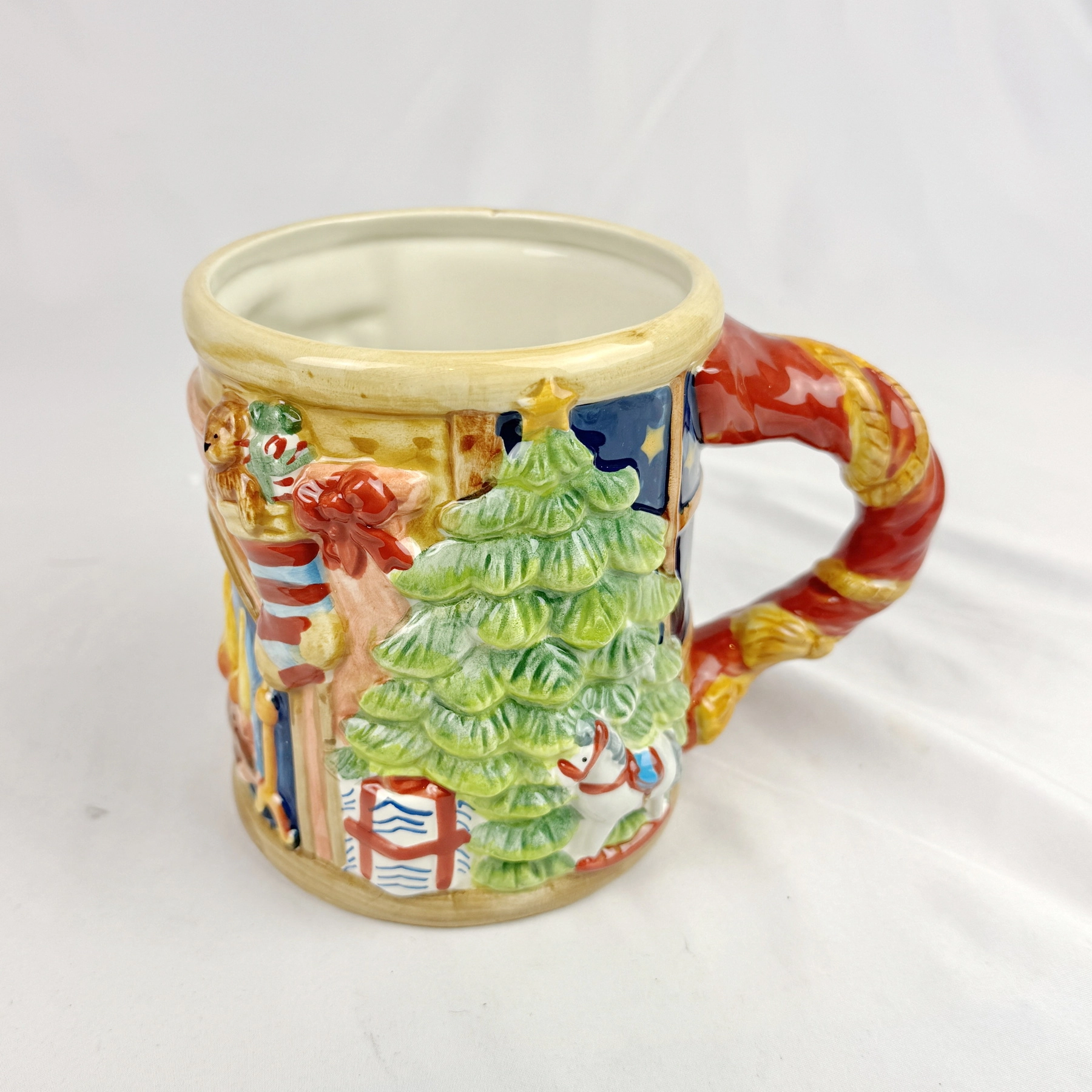 Certified International Christmas TREE 'Tis The Season 20 oz Ceramic Mug Susan Winget