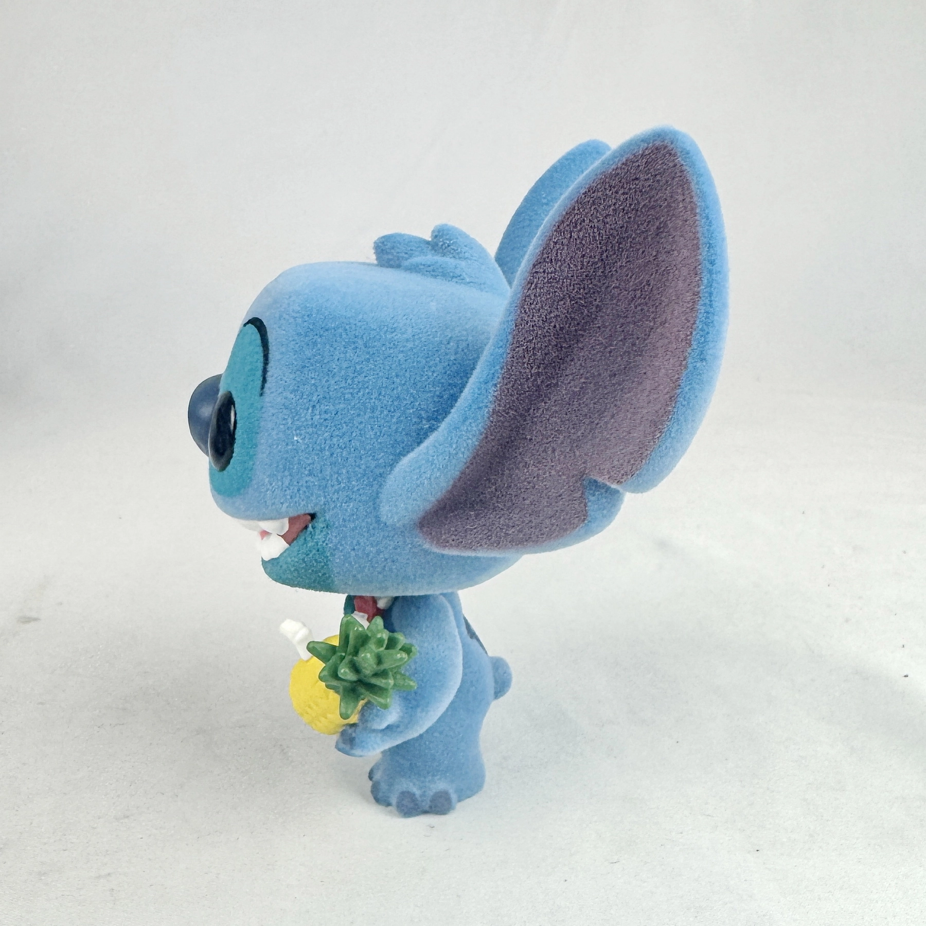 Funko Pop! Disney Lilo & Stitch #1567 Luau Stitch Flocked Exclusive Vinyl Figure - Image 5