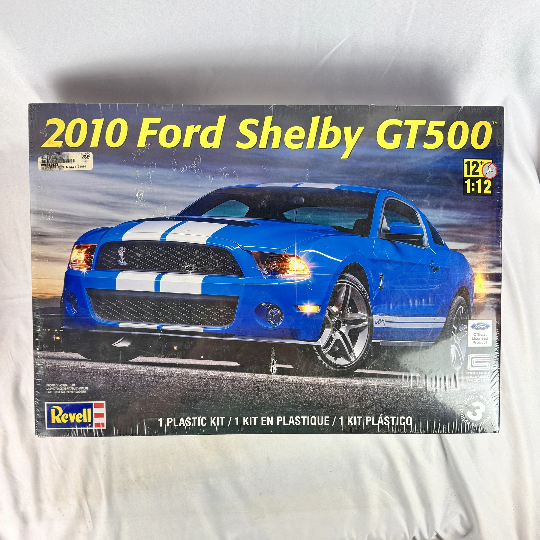 Revell 2010 Ford Shelby GT500 1:12 Scale Model Kit Skill 3 Sealed 85-2623
