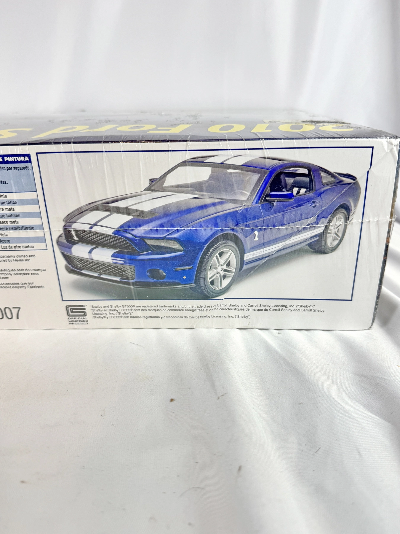 Revell 2010 Ford Shelby GT500 1:12 Scale Model Kit Skill 3 Sealed 85-2623 - Image 12
