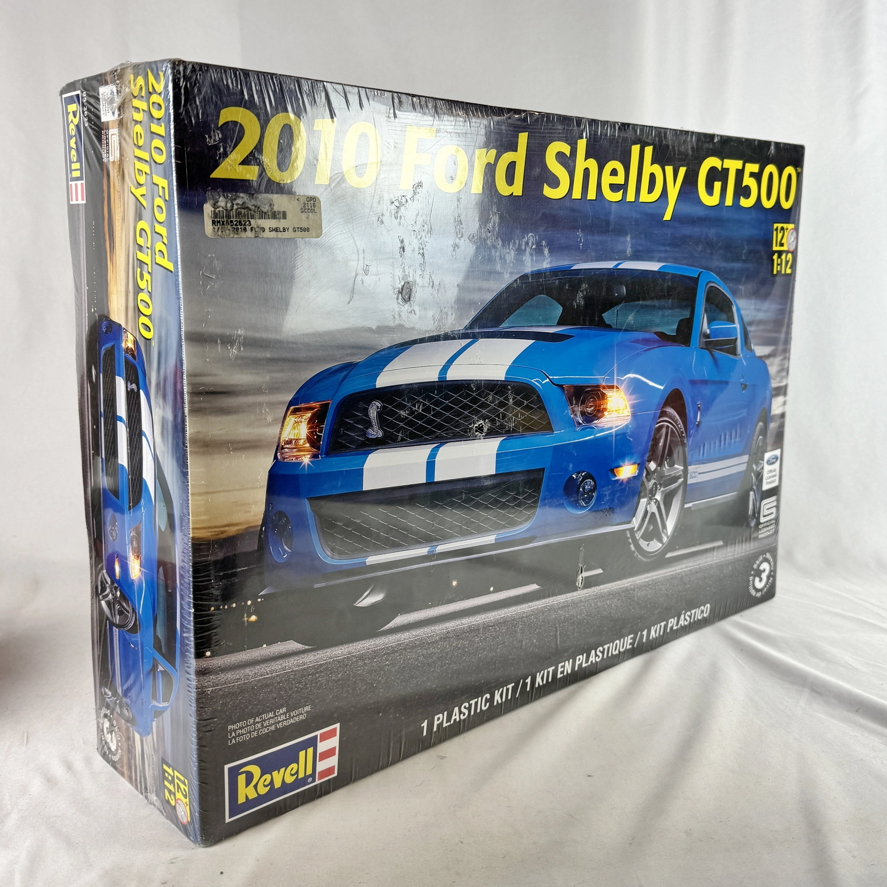 Revell 2010 Ford Shelby GT500 1:12 Scale Model Kit Skill 3 Sealed 85-2623 - Image 2