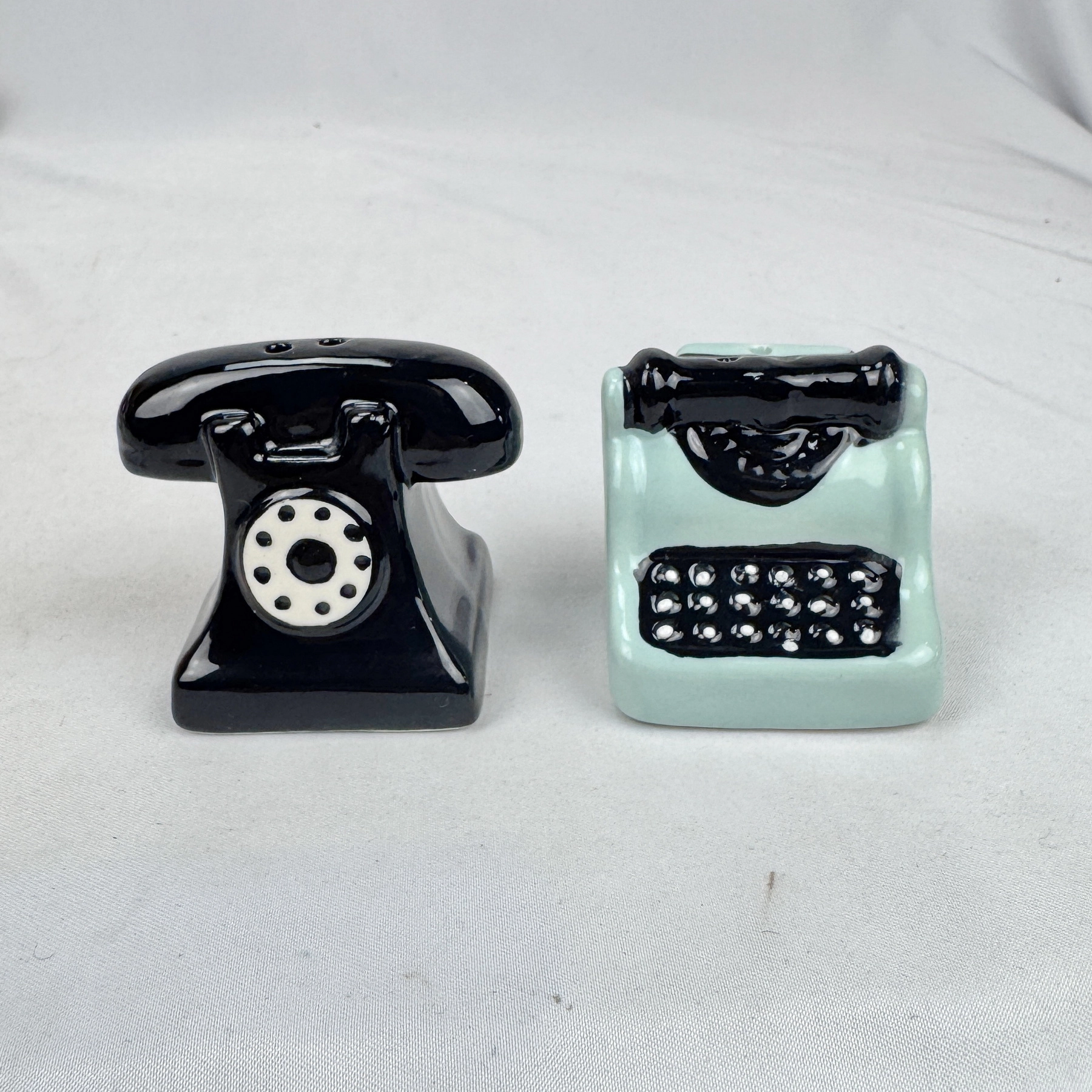 Cracker Barrel TELEPHONE Mini Salt Shaker Retro - Image 5