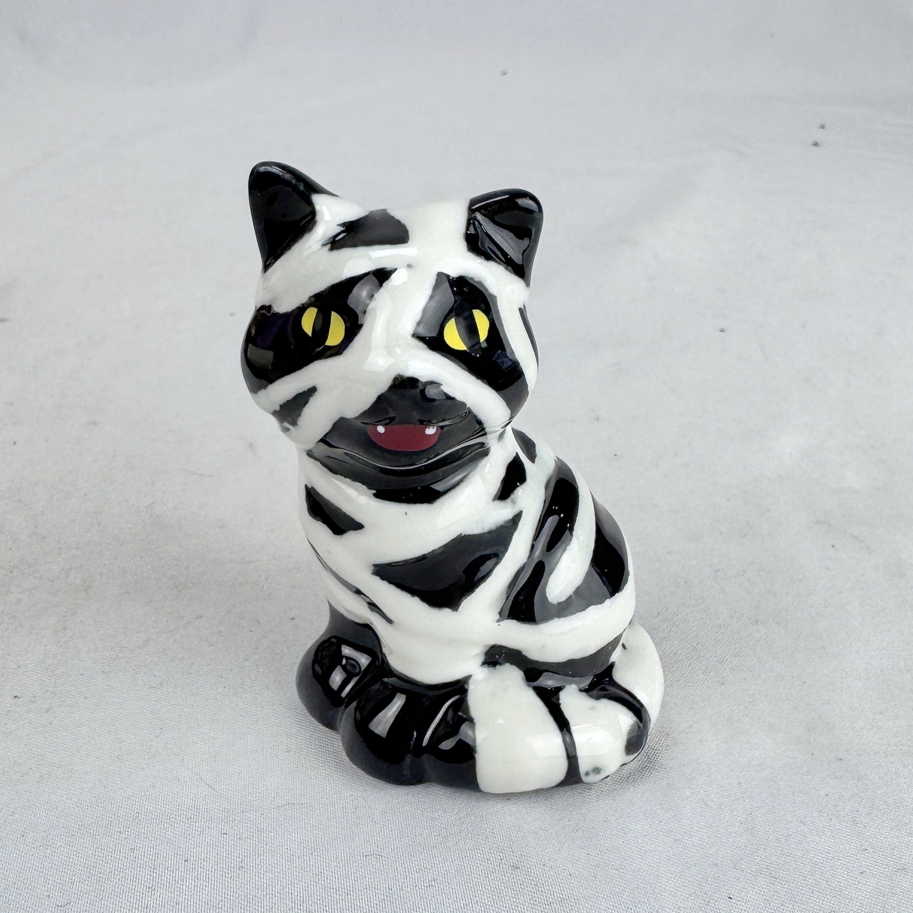 Cracker Barrel CAT MUMMY Mini Salt Shaker Halloween