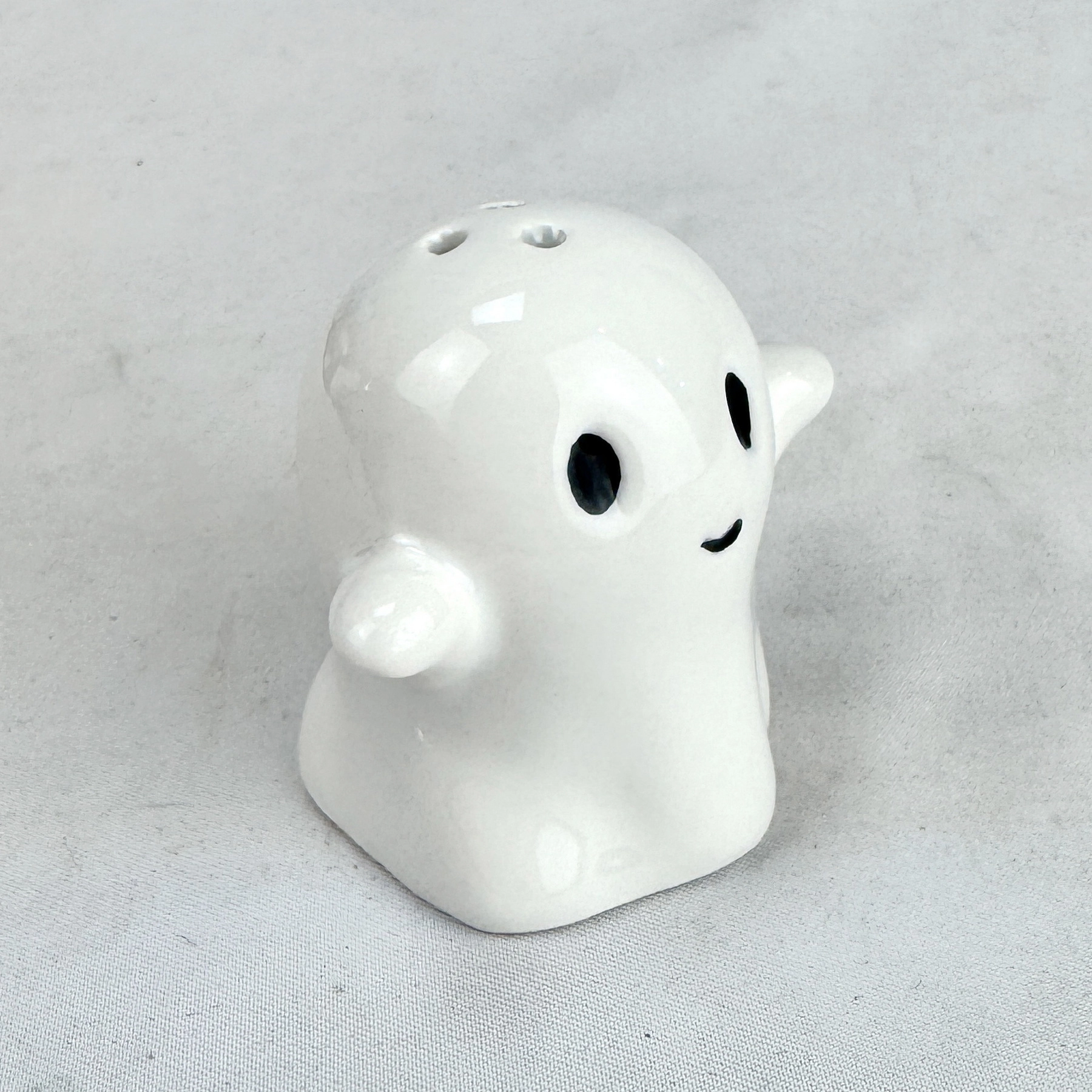 Cracker Barrel GHOST Mini Pepper Shaker Halloween