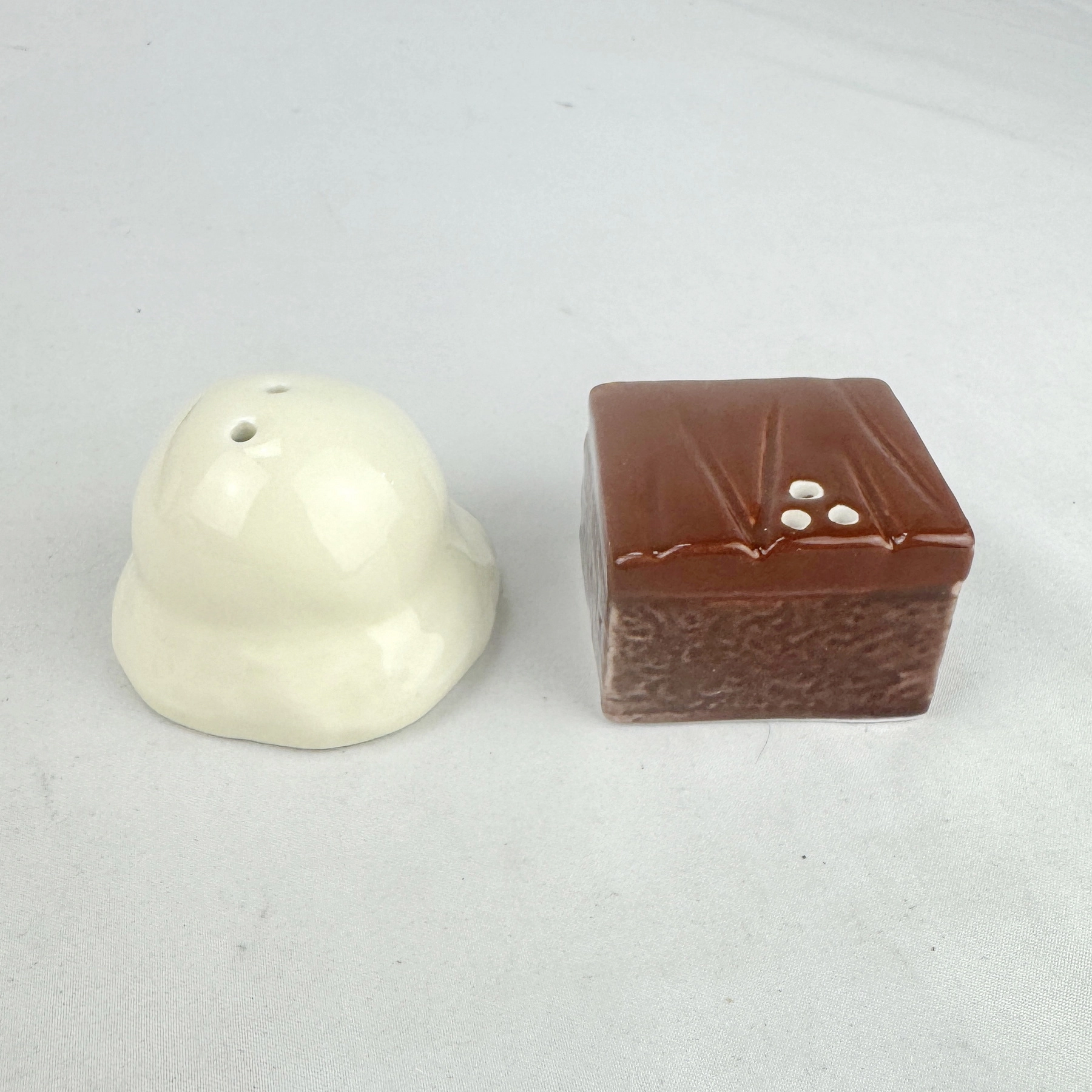 Cracker Barrel CHOCOLATE CAKE Mini Pepper Shaker - Image 4