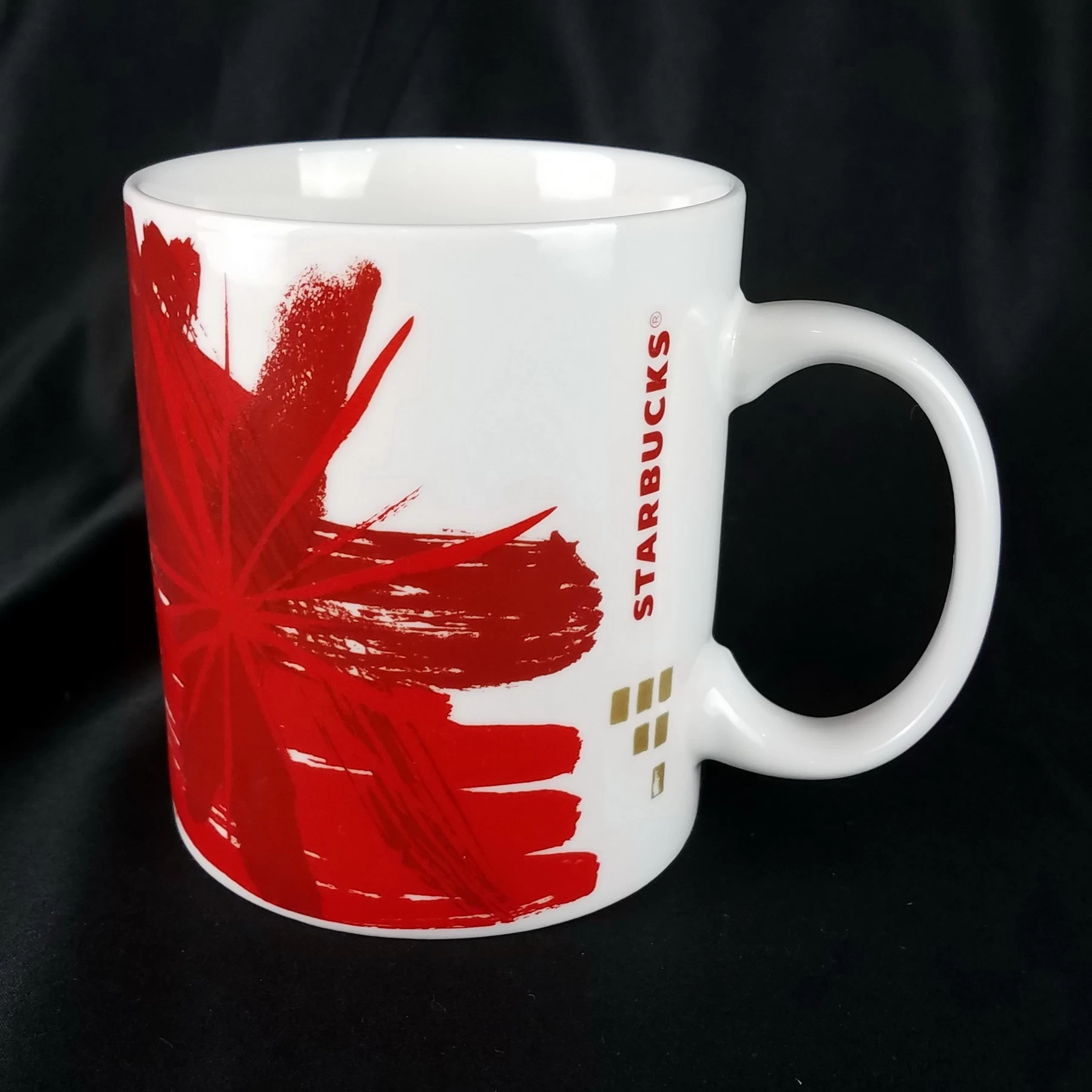 2014 Starbucks Coffee 12oz Cup Mug Red Floral Abstract Starburst Holiday