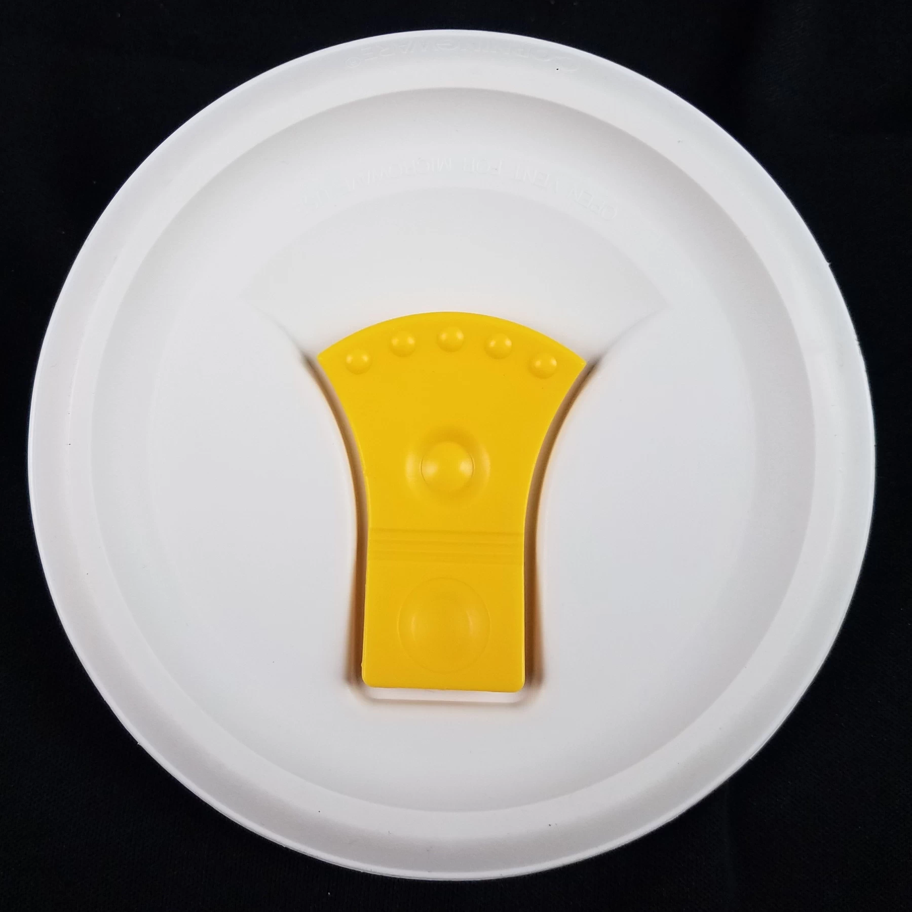 CorningWare 20oz Pop-In Meal Mug Replacement Lid with Vent Tab Yellow - Image 2