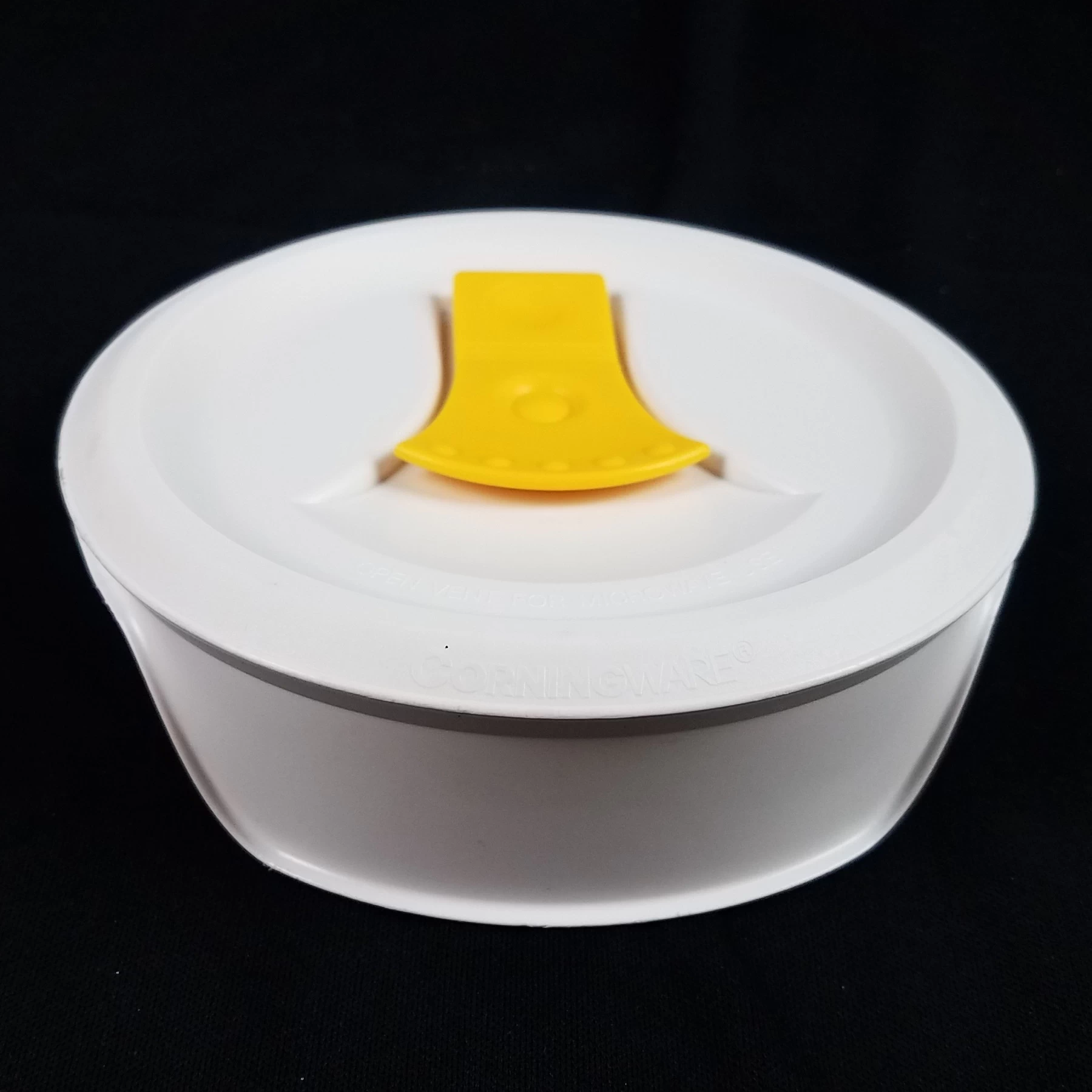 CorningWare 20oz Pop-In Meal Mug Replacement Lid with Vent Tab Yellow - Image 4
