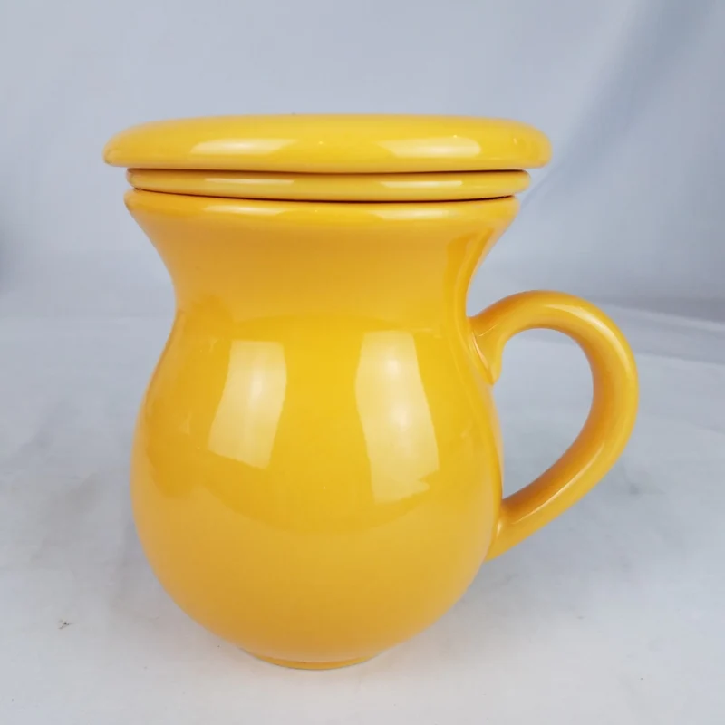 Chantal Tea Mug with Lid & Infuser 5" Yellow/Gold Livestrong Cup-Mug