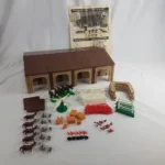 Vintage ERTL Farm Country RIDING STABLE SET 4217 97% Complete