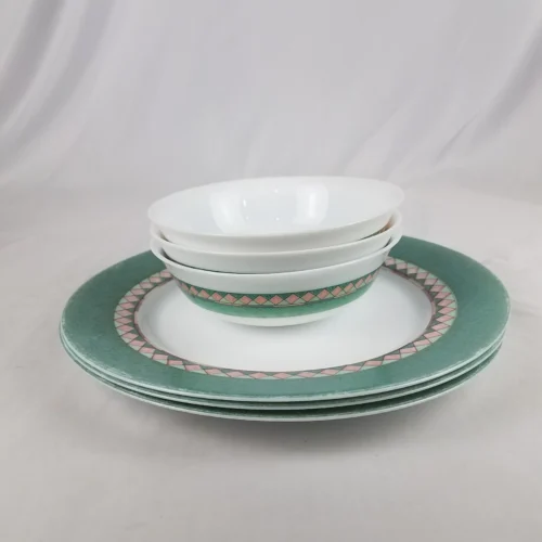 6 Pieces Arcopal Dinner Plates and Cereal Bowls